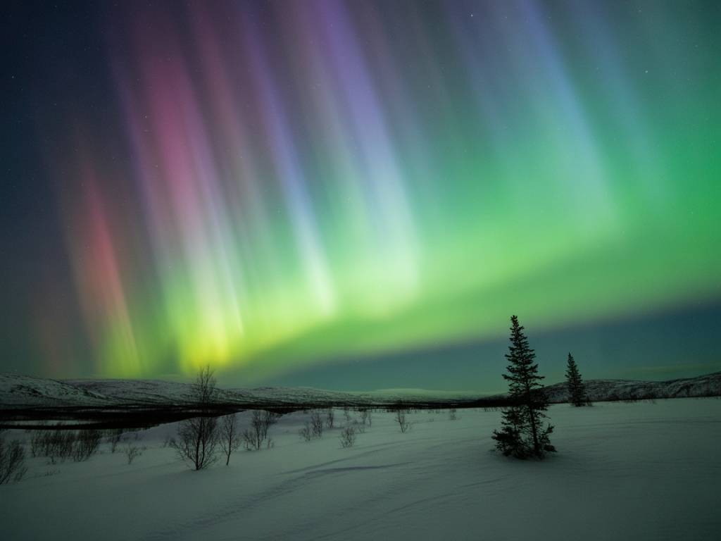 Aurore boréale blanche